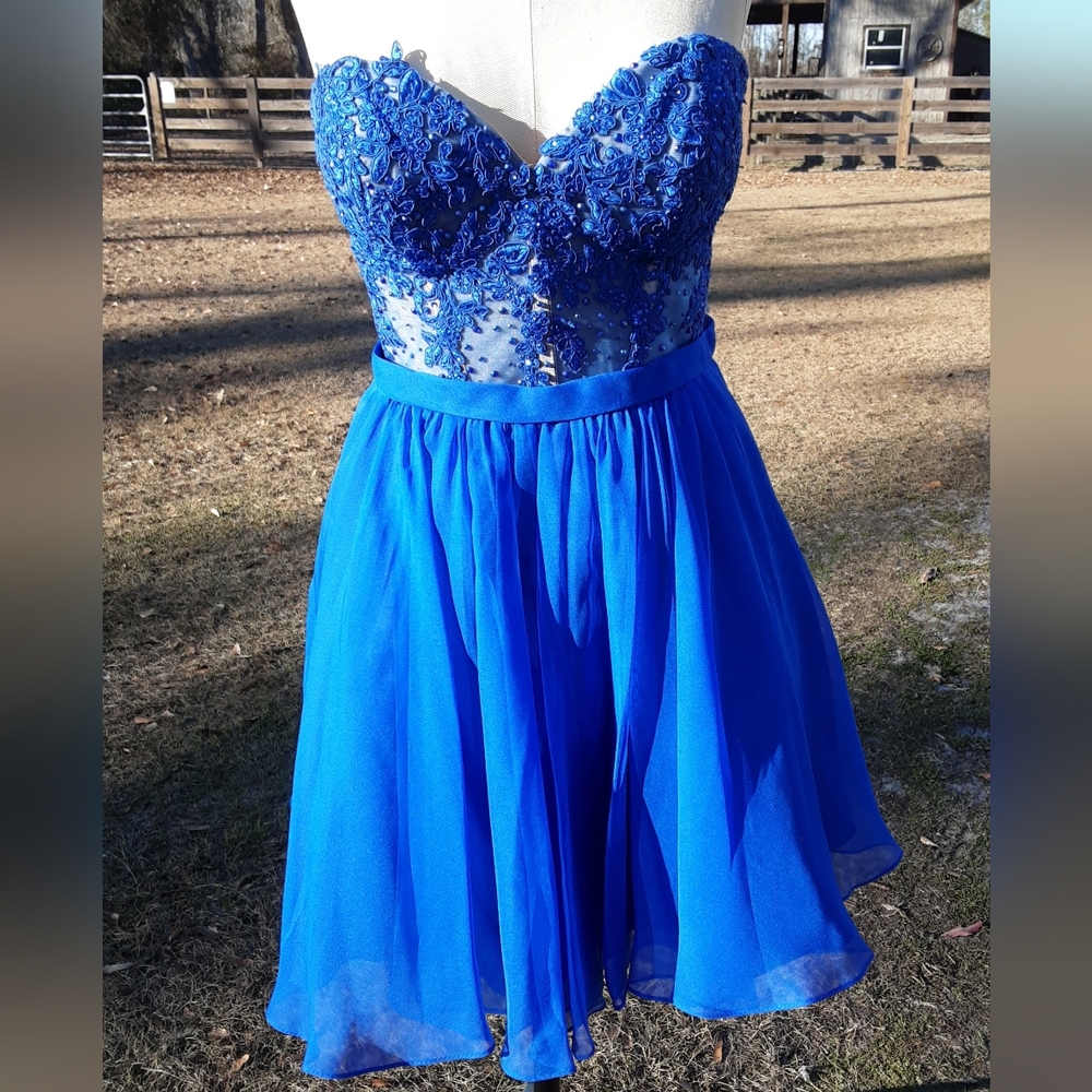 Le Femme Formal Prom Homecoming Short Dress Royal Blue